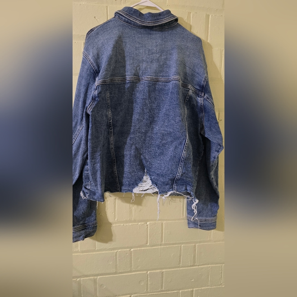 Distressed Plus Size Judy Blue Jean Jacket With Embroidered Collar Size 3x - Picture 6 of 13